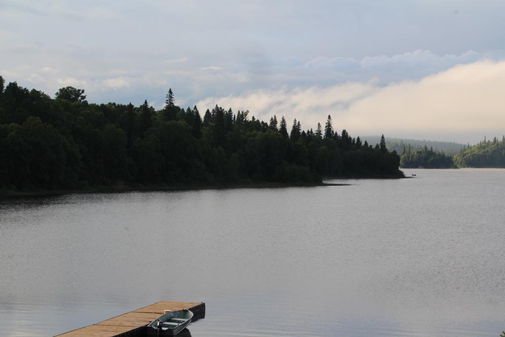 Catfish Lakefront Cabins & Campground Вава Екстер'єр фото