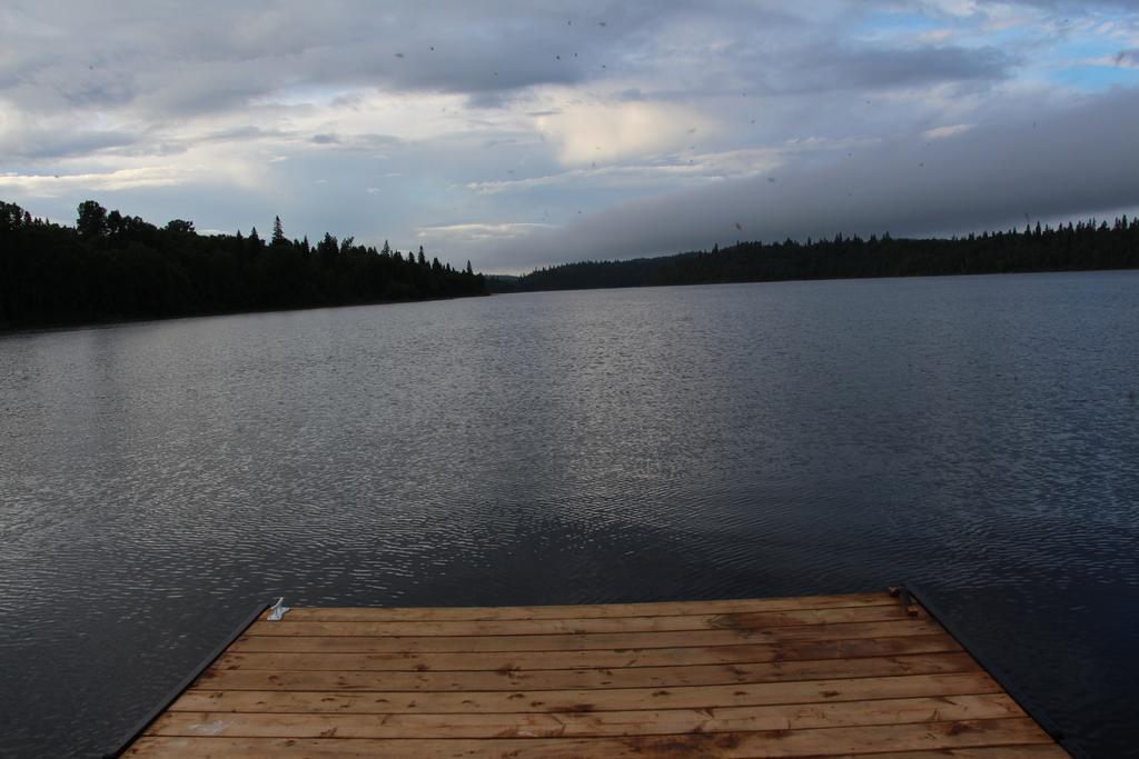 Catfish Lakefront Cabins & Campground Вава Екстер'єр фото