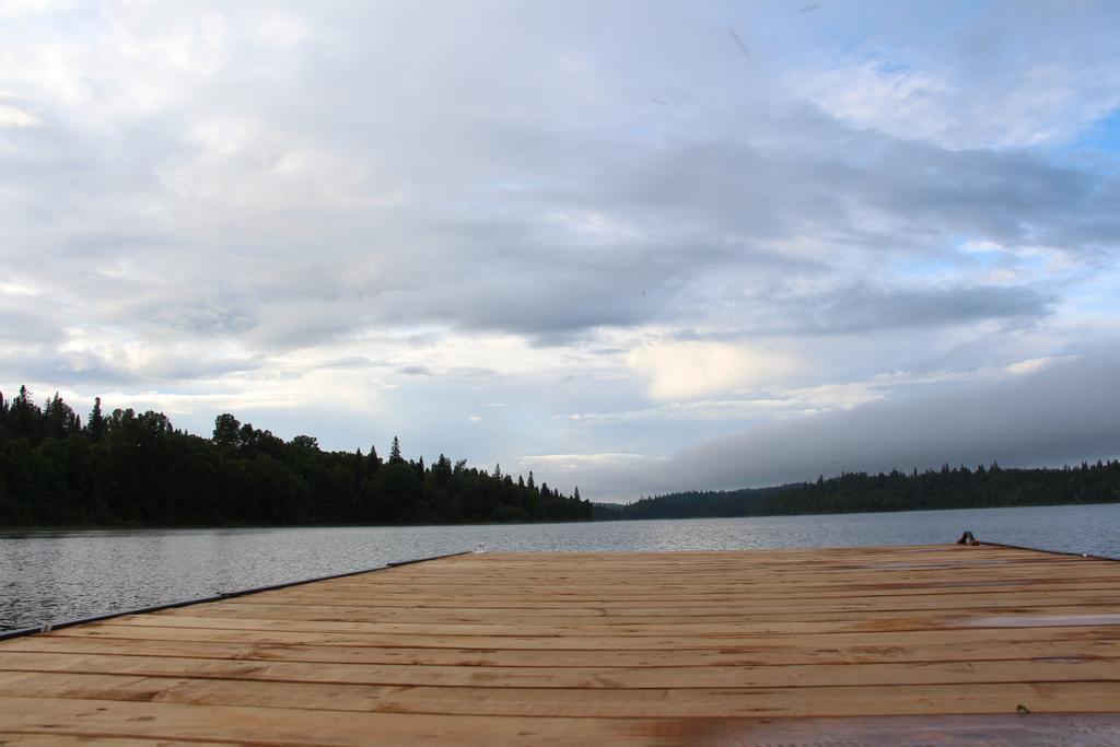 Catfish Lakefront Cabins & Campground Вава Екстер'єр фото