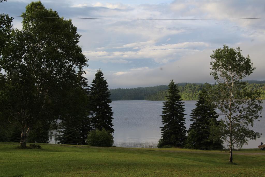 Catfish Lakefront Cabins & Campground Вава Екстер'єр фото
