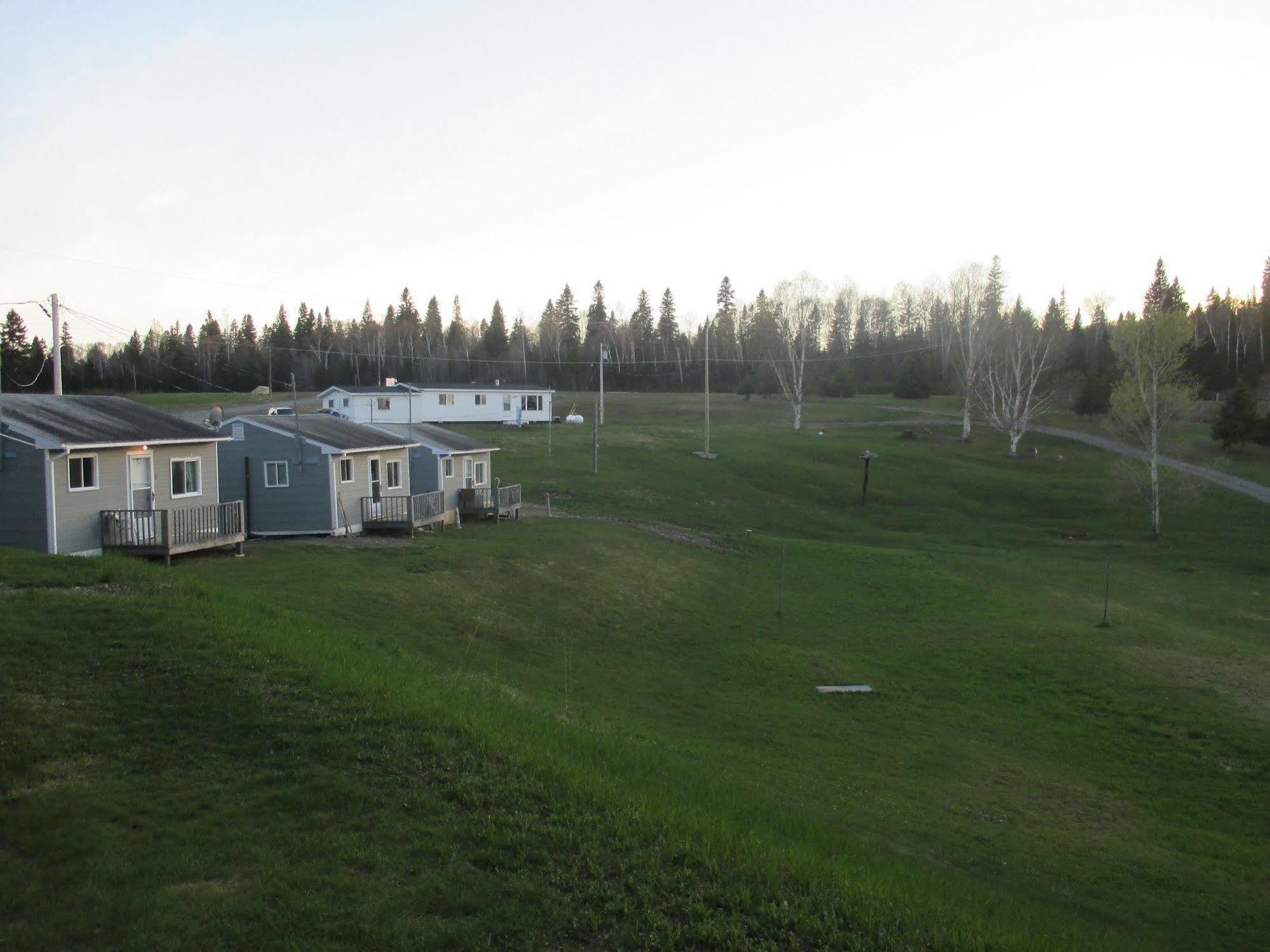Catfish Lakefront Cabins & Campground Вава Екстер'єр фото